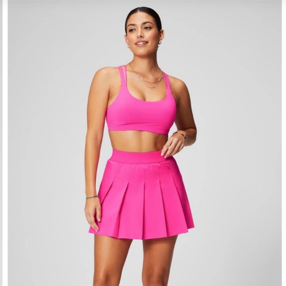 Fabletics BRAND NEW bra & tennis skirt set
